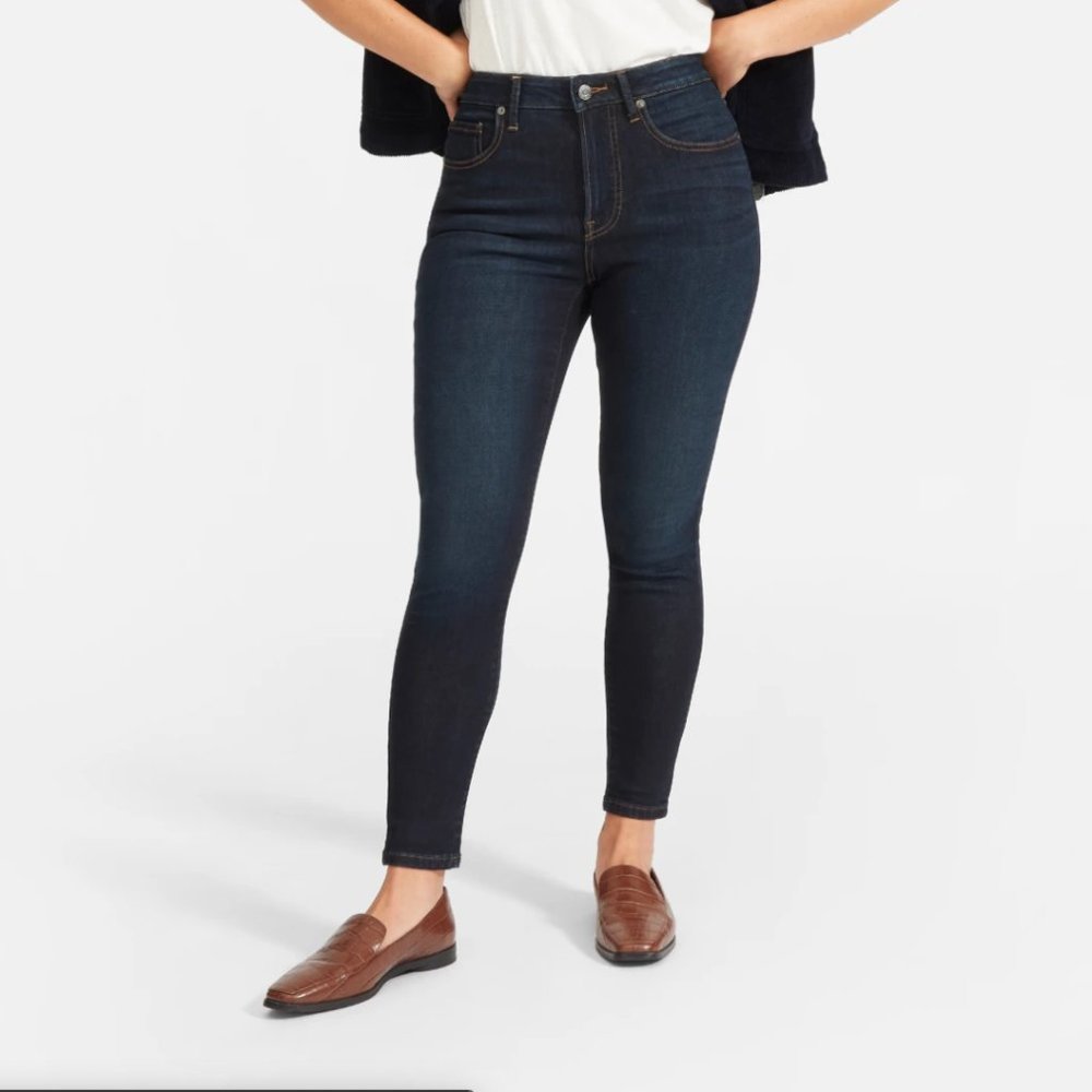 EUC Everlane Curvy High-Rise Jeans in Dark Blue
